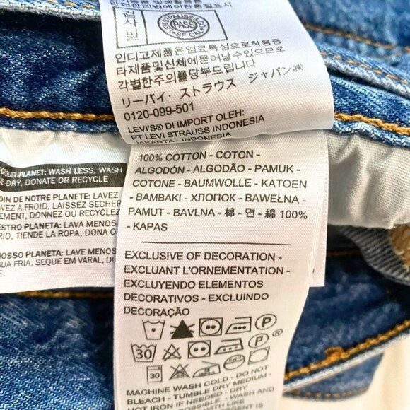 LEVI'S 501 WOMEN'S  MEDIUM DENIM BUTTON FLY VERY SHORT DIY FRAY JEANS SHORTS - Picture 8 of 8